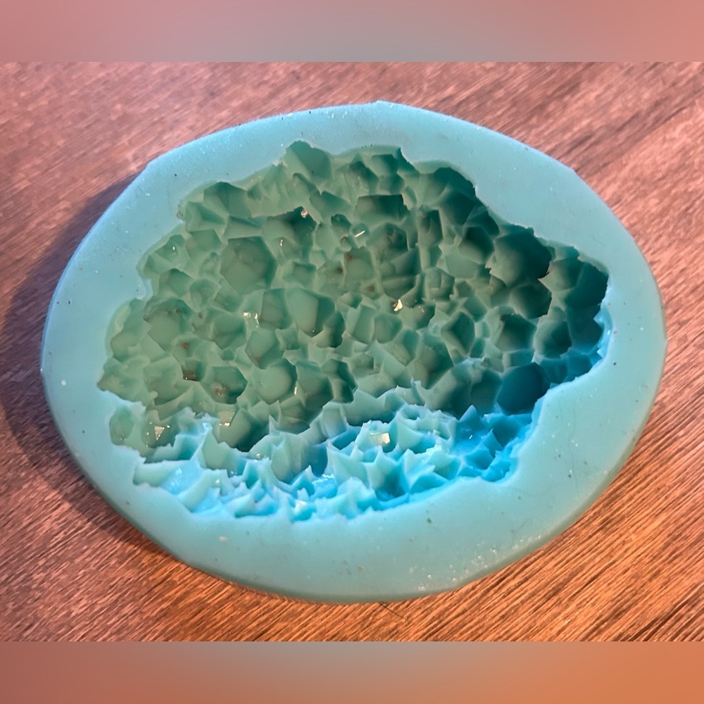 Crystal cluster mold - Picture 2 of 7